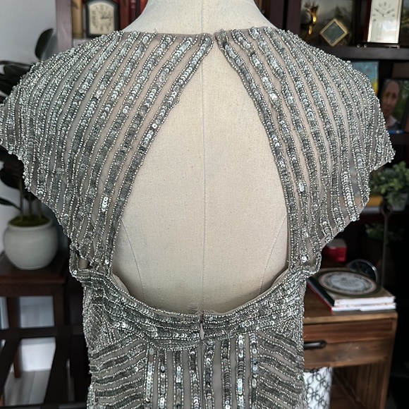 NYE Adrianna Papell Silver Beaded Designer Gown Perfect for Special Event - Picture 6 of 9